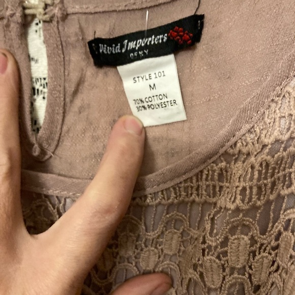 VIVID IMPORTERS NY Cild Shoulder Blouse ((M) - Picture 3 of 10